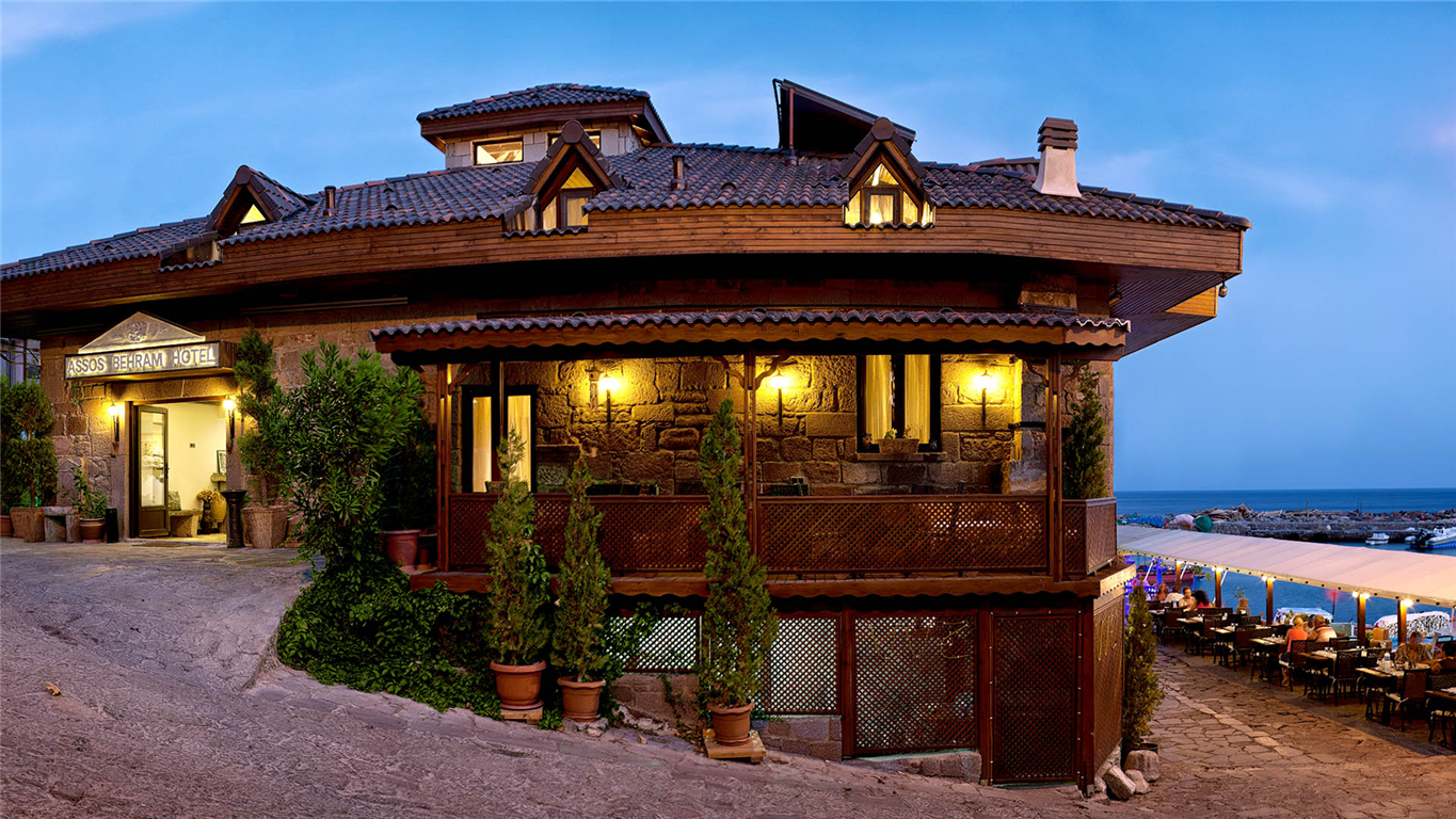 Assos Behram Hotel