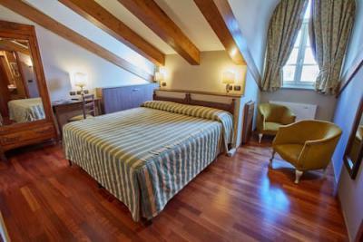 Bureau Hotel Residence