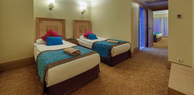 Crystal De Luxe Resort
