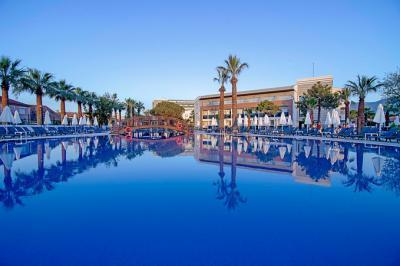 Palm Wings Beach Resort & Spa Kuşadası