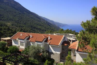 Golden Life Heights Delux Suit Hotel