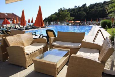 Golden Life Heights Delux Suit Hotel
