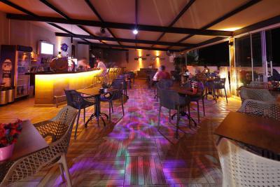 Golden Life Heights Delux Suit Hotel