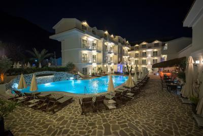 Montebello Deluxe