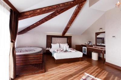 Sera Lake Resort Hotel
