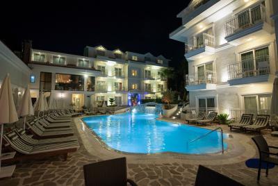 Montebello Deluxe