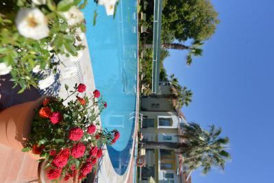 Rebin Beach Hotel
