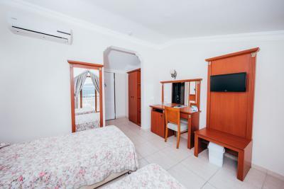Yel Holiday Resort Hotel
